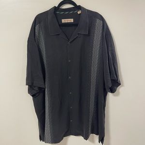 Tommy Bahamas 🇧🇸 Shirt Dark Gray,Used once in Excellent Condition 👔